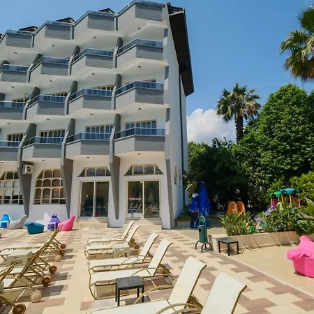 מלון Club Selen 3*