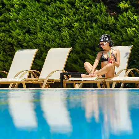 Club Selen Hotell 3*