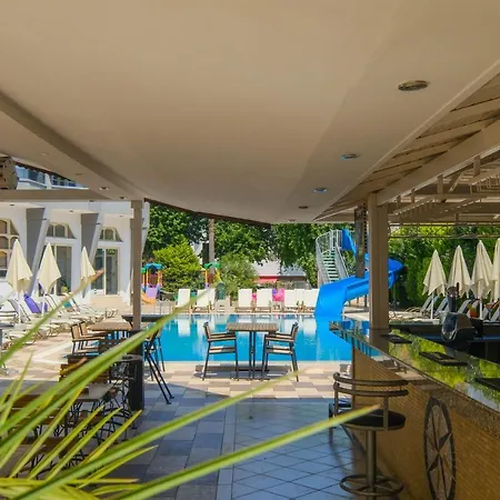 Club Selen Hotell 3*