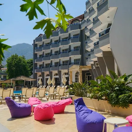 Club Selen 3* İçmeler