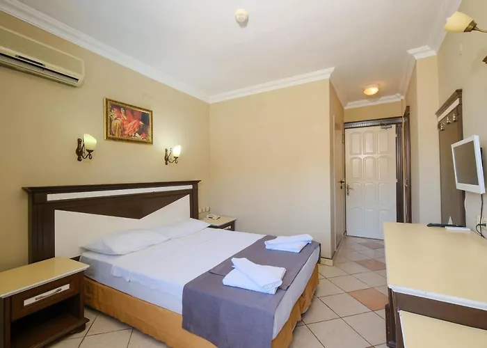 فندق Club Selen إتْشميلير