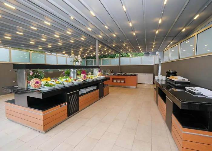 فندق Club Selen إتْشميلير