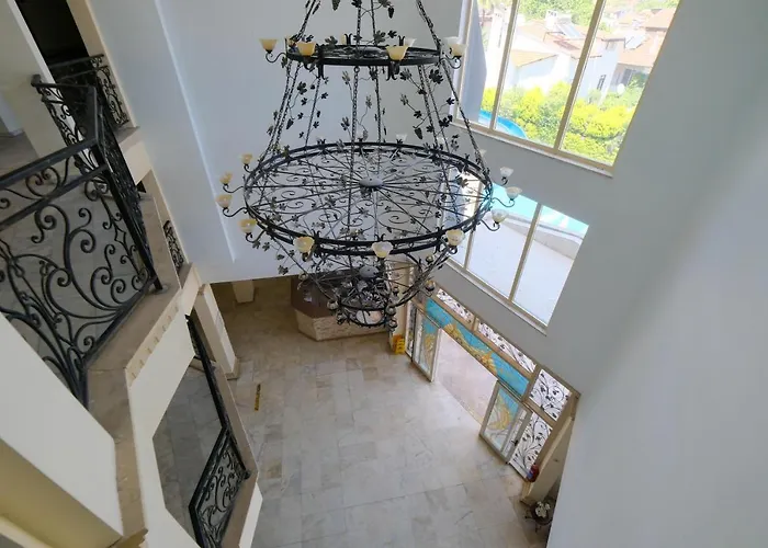 Club Selen فندق 3*